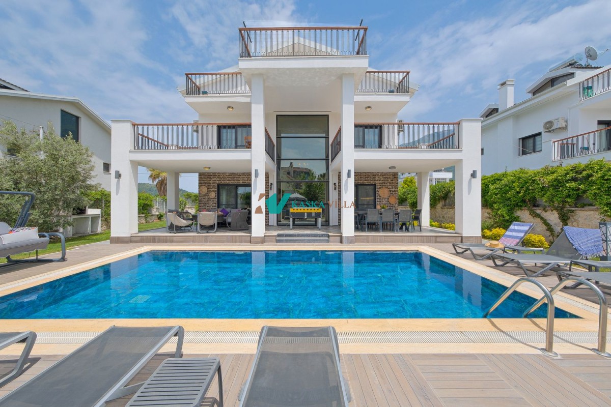 Villa Azmira
