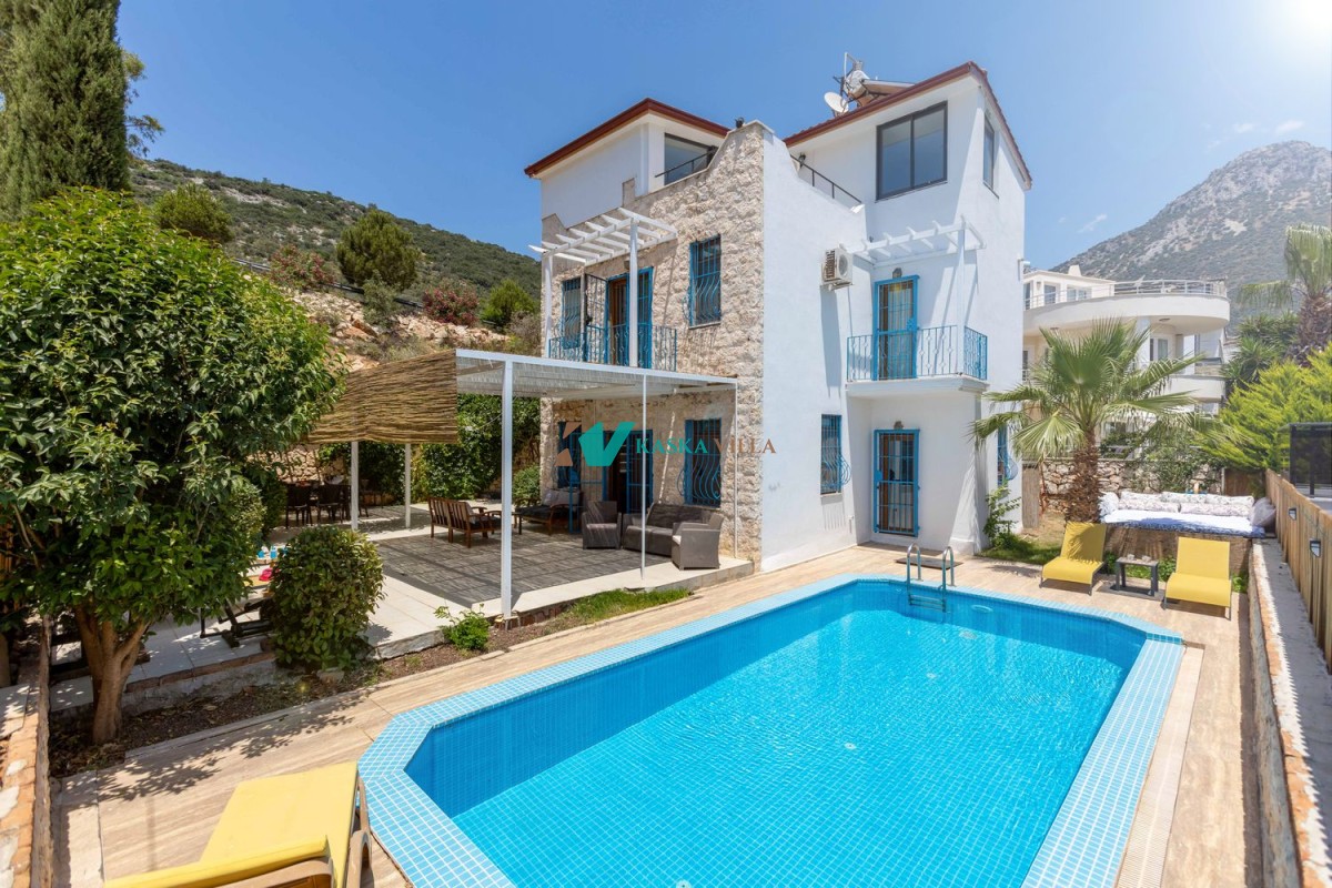 Villa EA