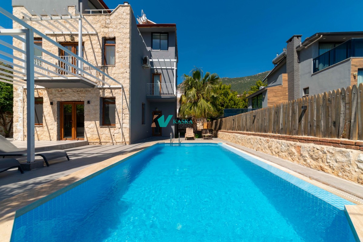 Villa EA