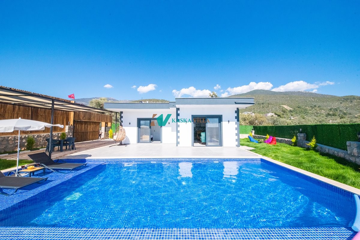 Villa İron