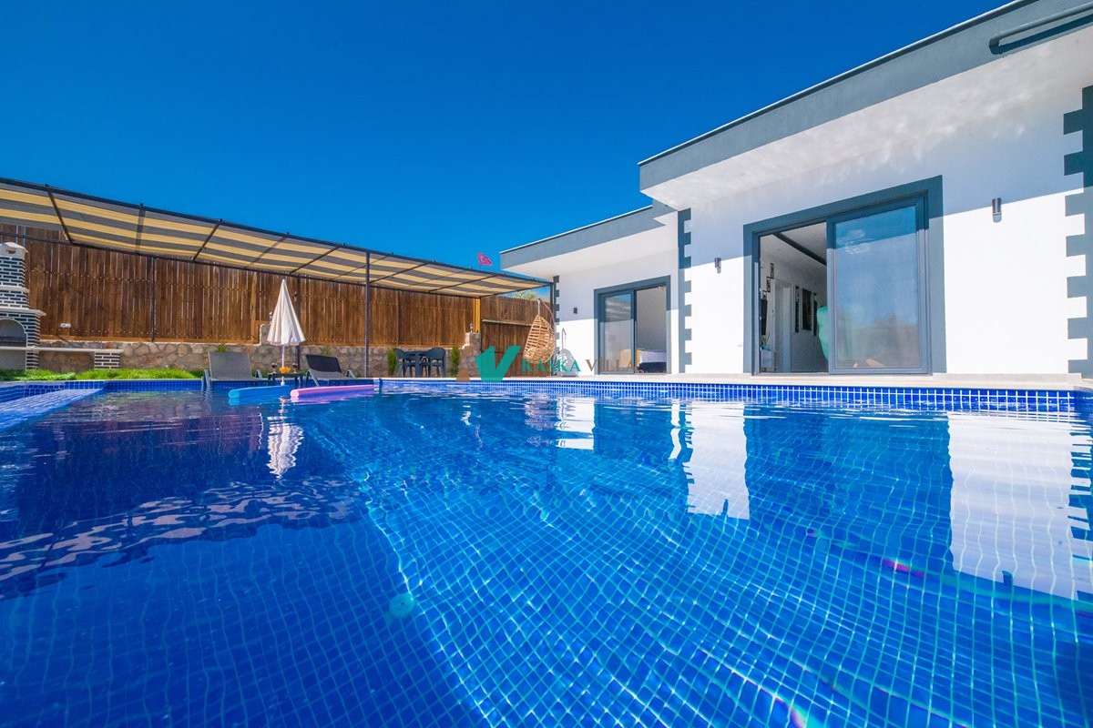 Villa İron