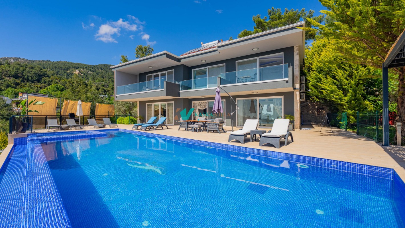 Villa Velaris