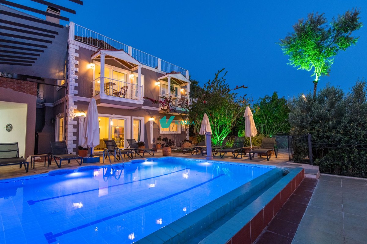 Villa Tulip