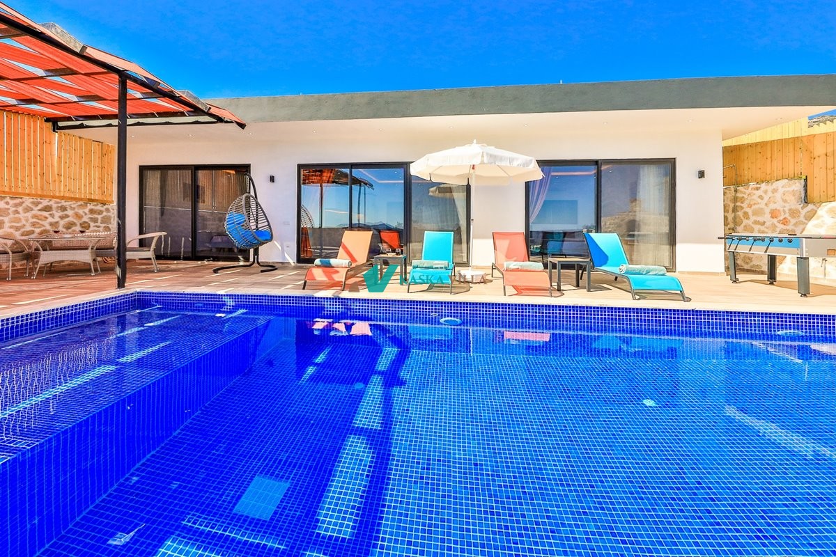 Villa Antik 2