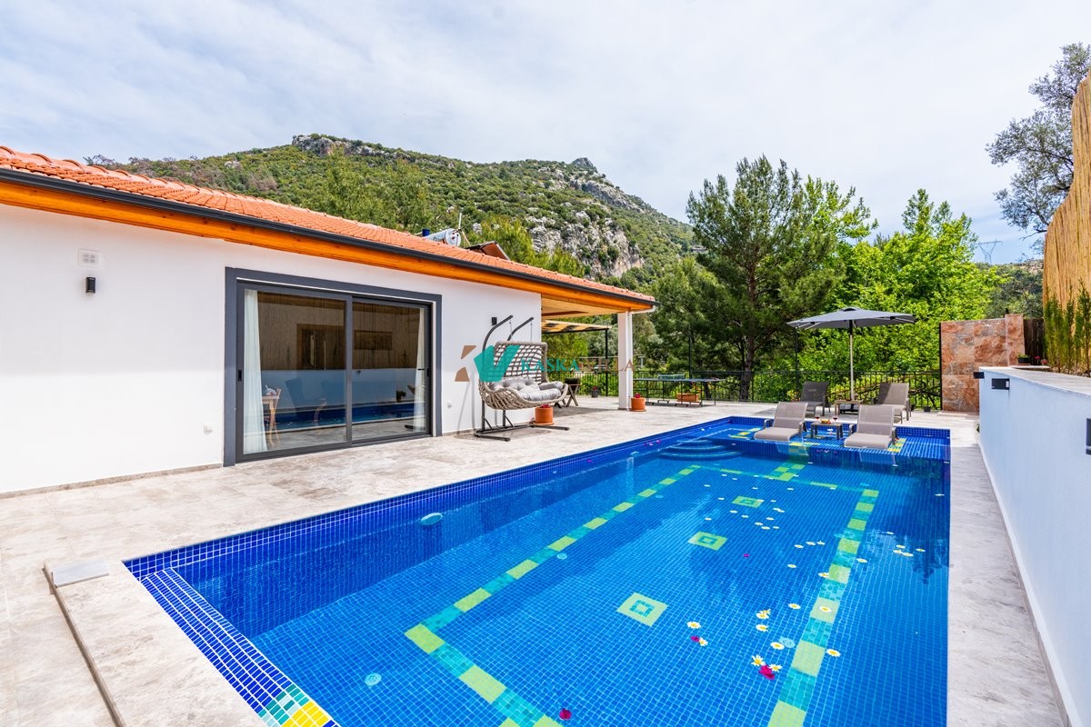 Villa Narya